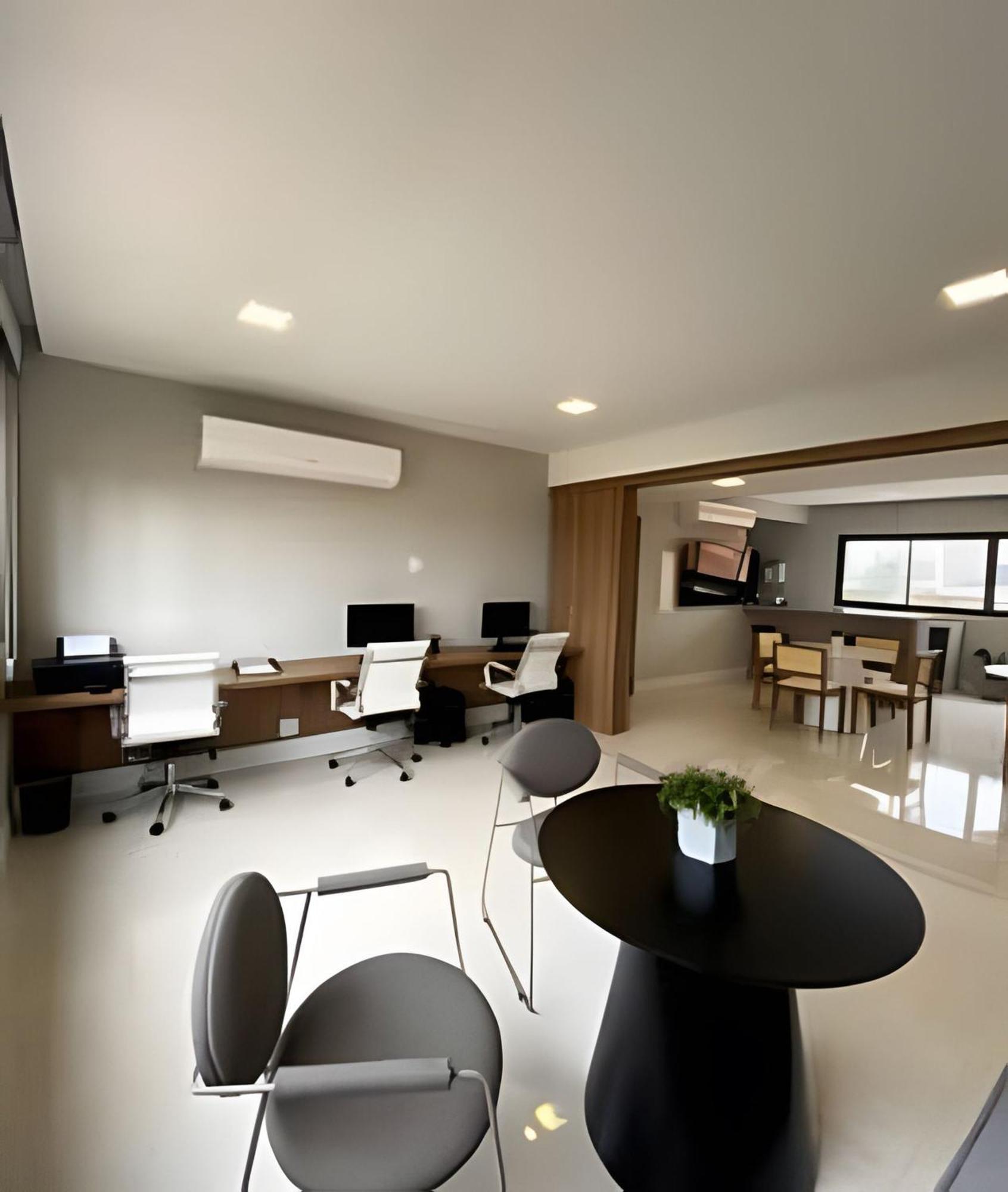 Apartamento H.e 301 - Lindo Com Varanda - Caminho Arvores